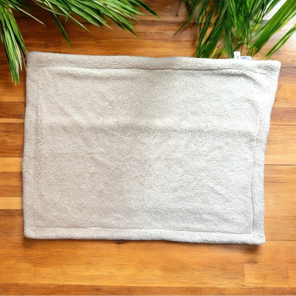 LILA & JACK Baby Blanket - Soft Sherpa Fleece - Green Botanical Print - 39”x30” - Picture 4 of 9